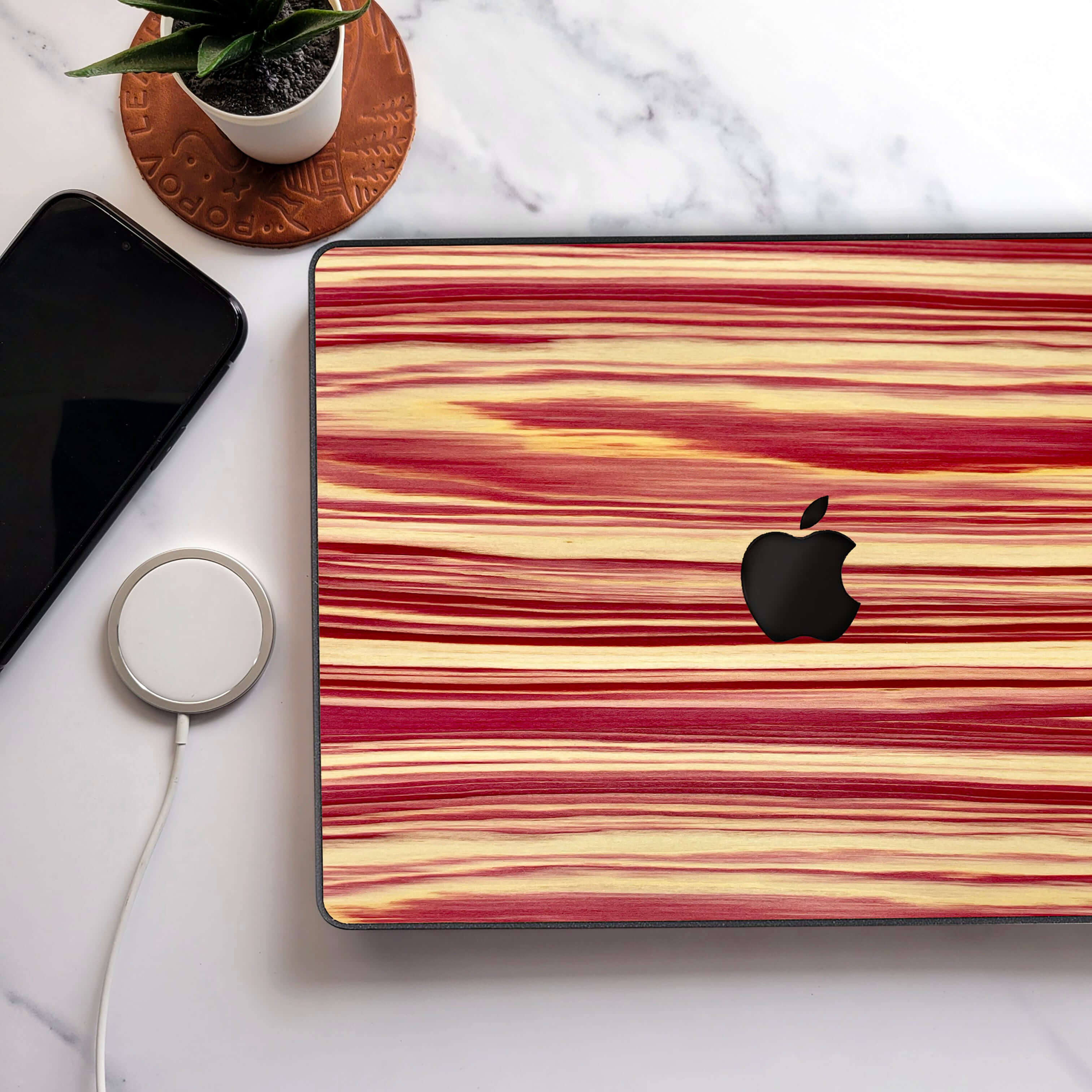 MacBook Irodori Dyed Wood Case