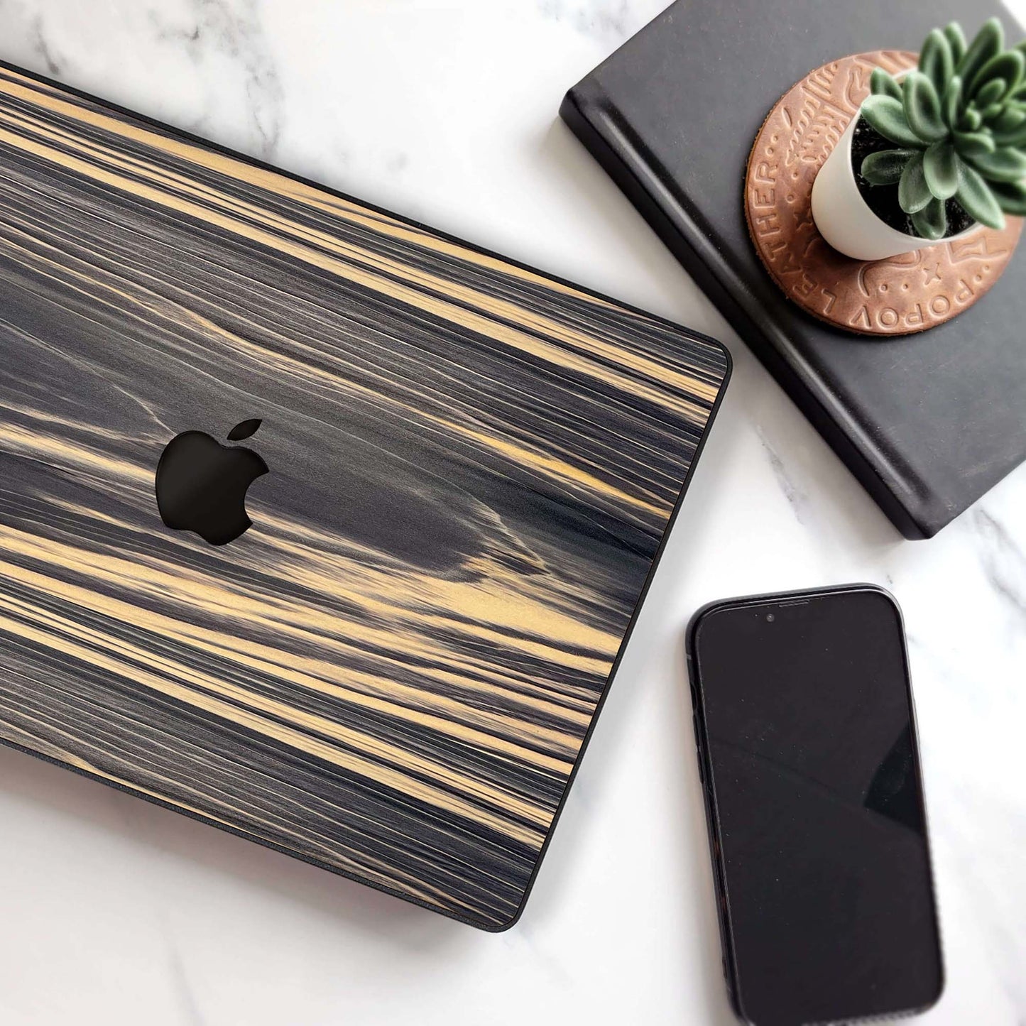 Irodori Dyed Wood MacBook Case