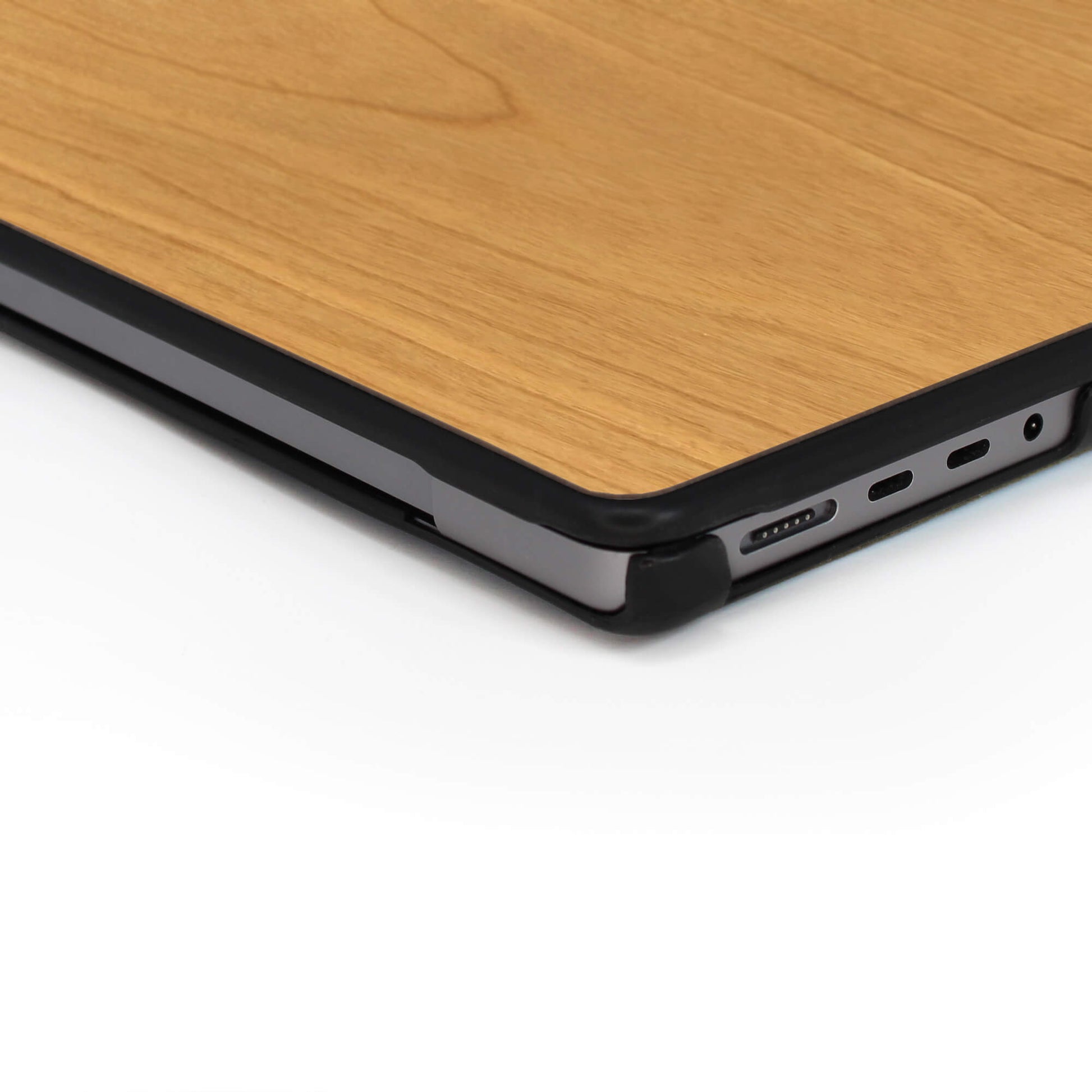 alt:Wood MacBook Case |  CH-CASE-Pro16M1, CH-CASE-Pro14, CH-CASE-Air13M2, CH-CASE-Air15, CH-CASE-Pro1320, CH-CASE-Air20