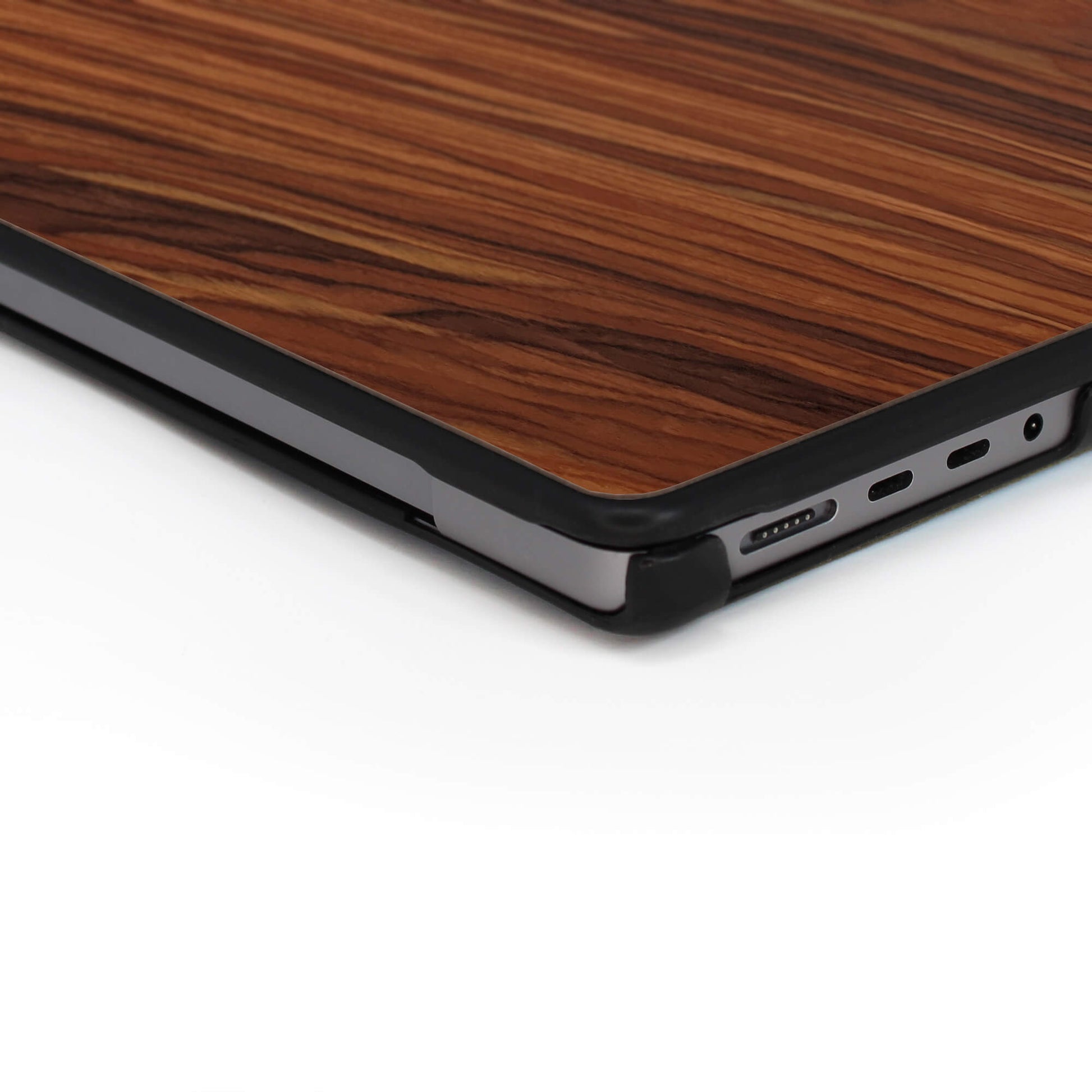 alt:Wood MacBook Case |  RW-CASE-Pro16M1, RW-CASE-Pro14, RW-CASE-Air13M2, RW-CASE-Air15, RW-CASE-Pro1320, RW-CASE-Air20