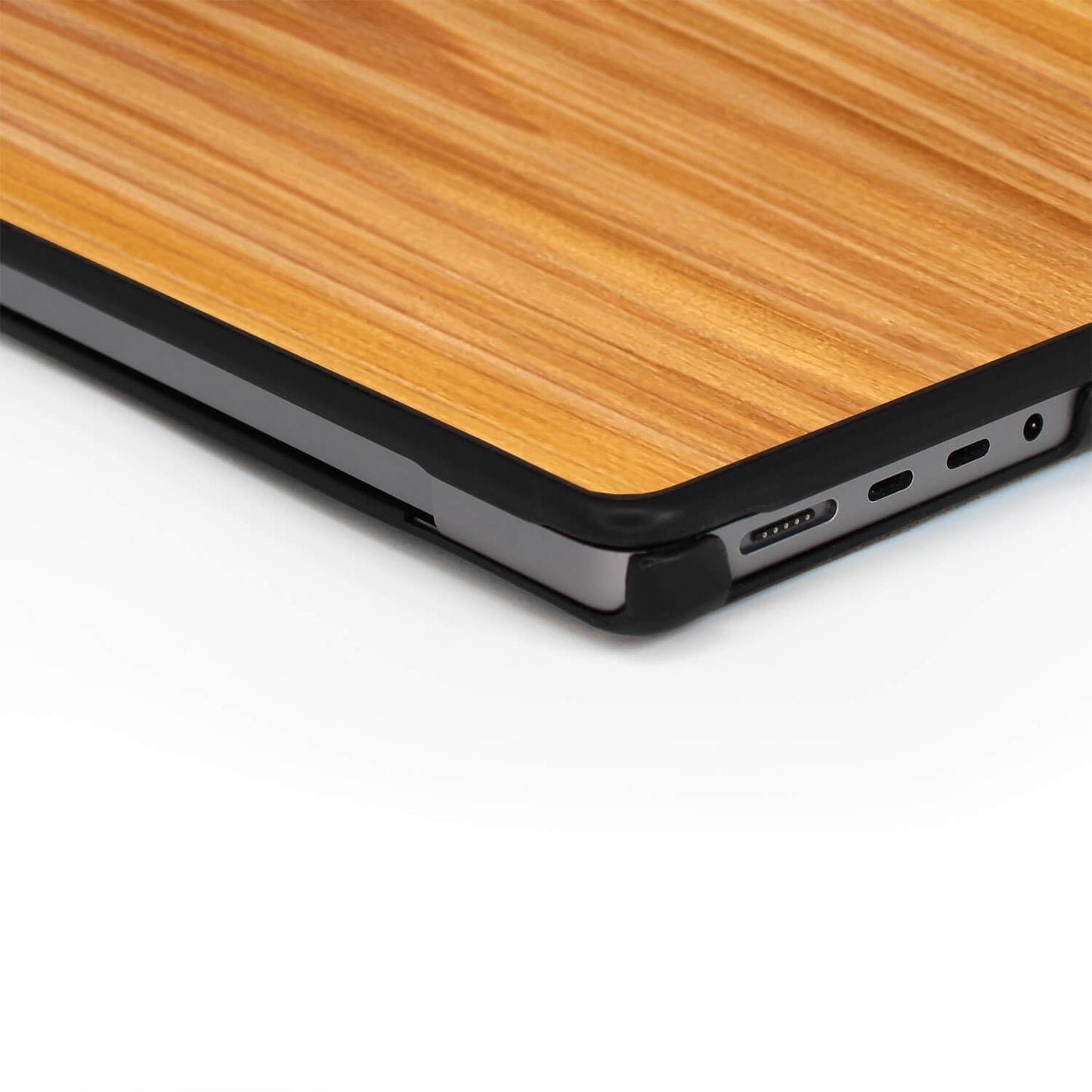 Irodori Dyed Wood MacBook Case