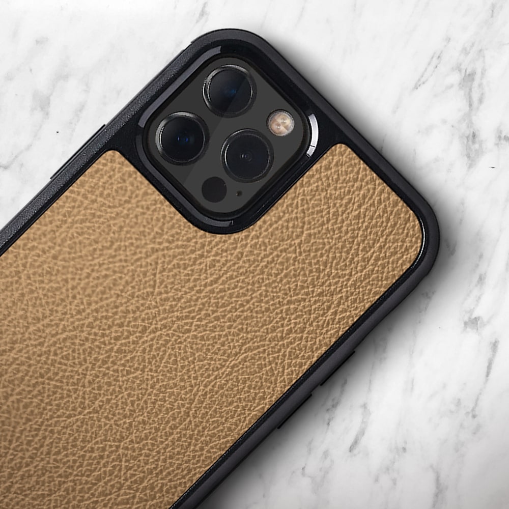 alt: leather iPhone case | var:latte