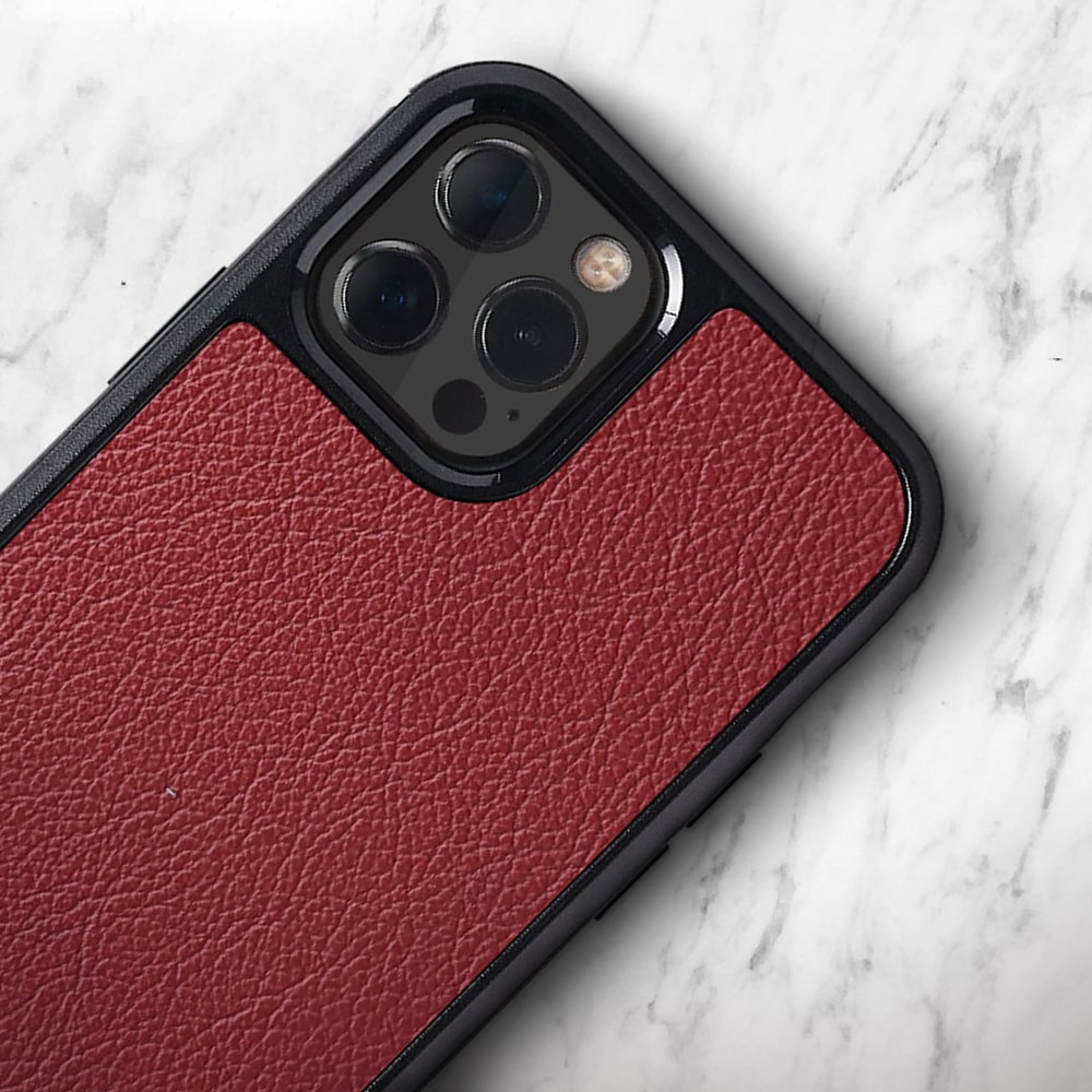 alt: leather iPhone case | var:red
